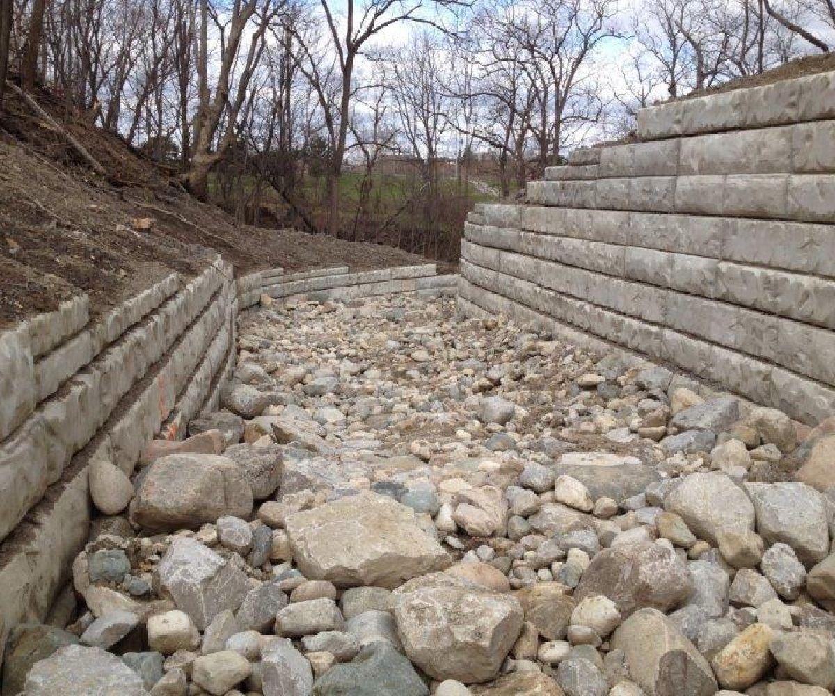 Read more about the article Robb Ave Outfall Channel – Retaining Wall